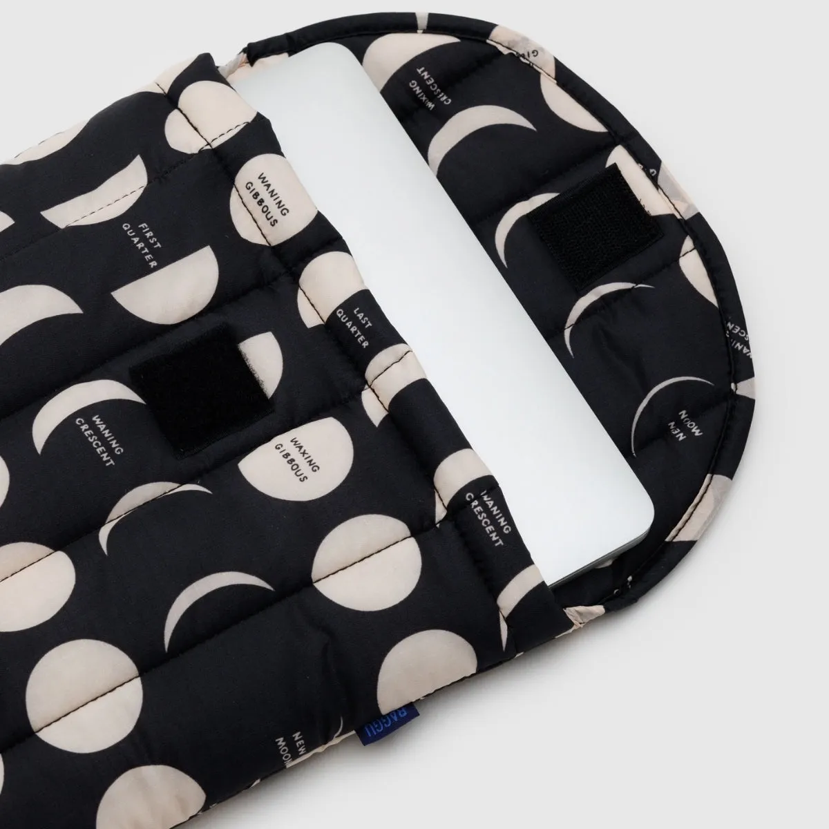 Baggu Puffy Laptop Sleeve 13"/14" in Moon