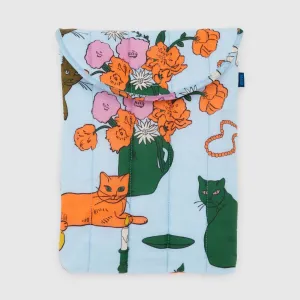 Baggu Puffy Laptop Sleeve 13"/14" in Table Cats